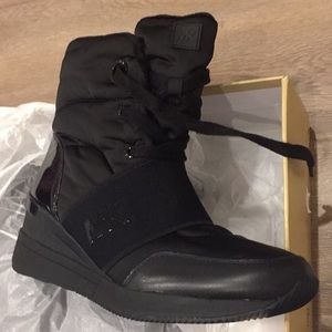 michael kors shay boots black